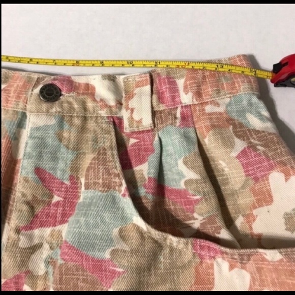 80’s High waist VINTAGE floral shorts 28” waist - Picture 6 of 7